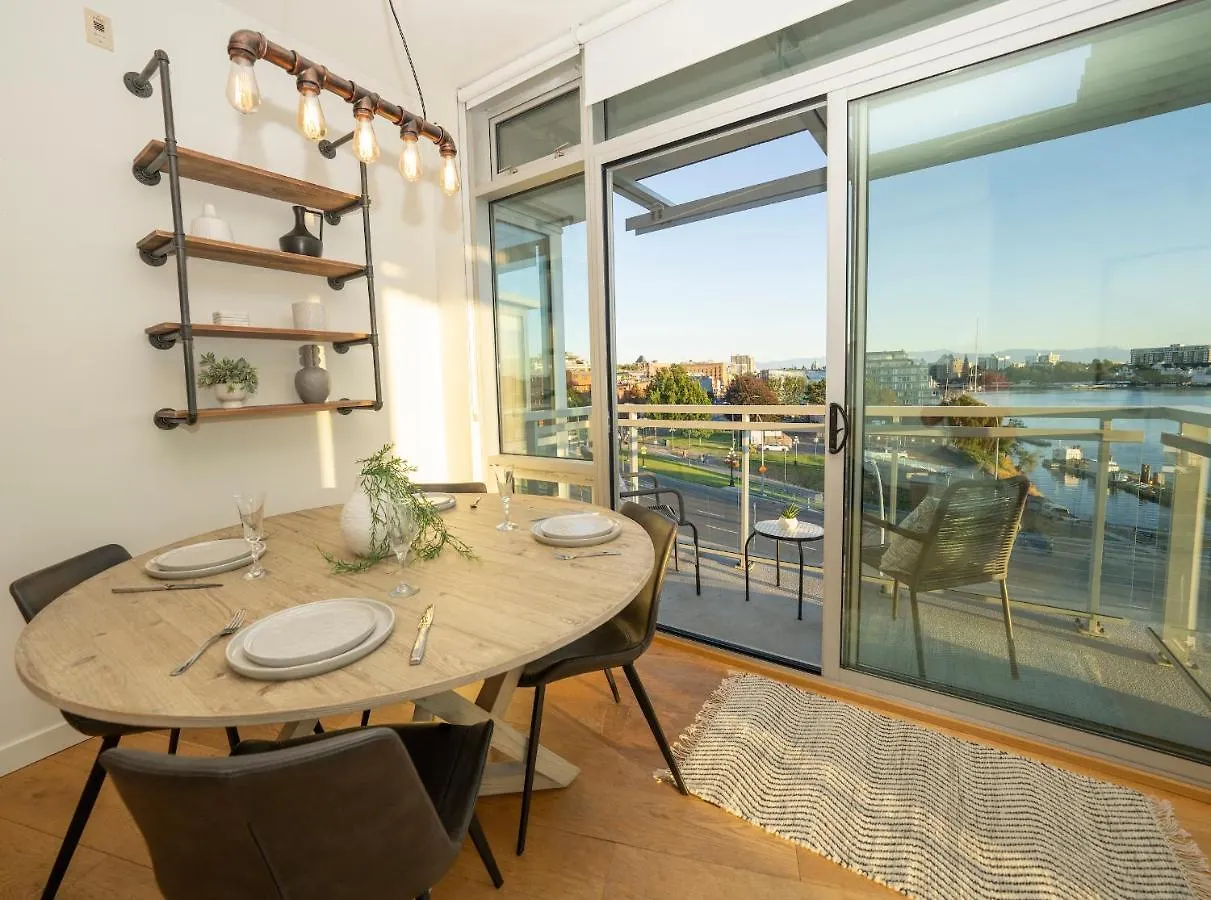 Holiday home Janion Sky By Iris Properties! Victoria